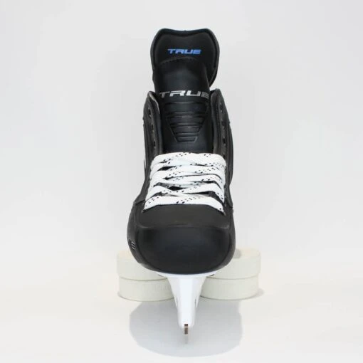 TRUE Player Senior Hockey Skates - Pro Stock - Shift Holder - Lightweight Tongue - Size 8 -Warrior Sales Store true hockey skates true player senior hockey skates pro stock shift holder lightweight tongue size 8 8 r standard 15187100041282