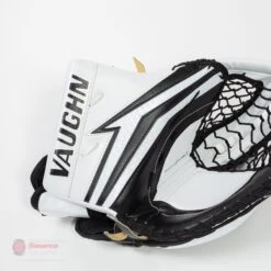 Vaughn Velocity V9 XP Pro Carbon Senior Goalie Catcher -Warrior Sales Store vaughn catchers vaughn velocity v9 xp pro carbon senior goalie catcher 14508907692098